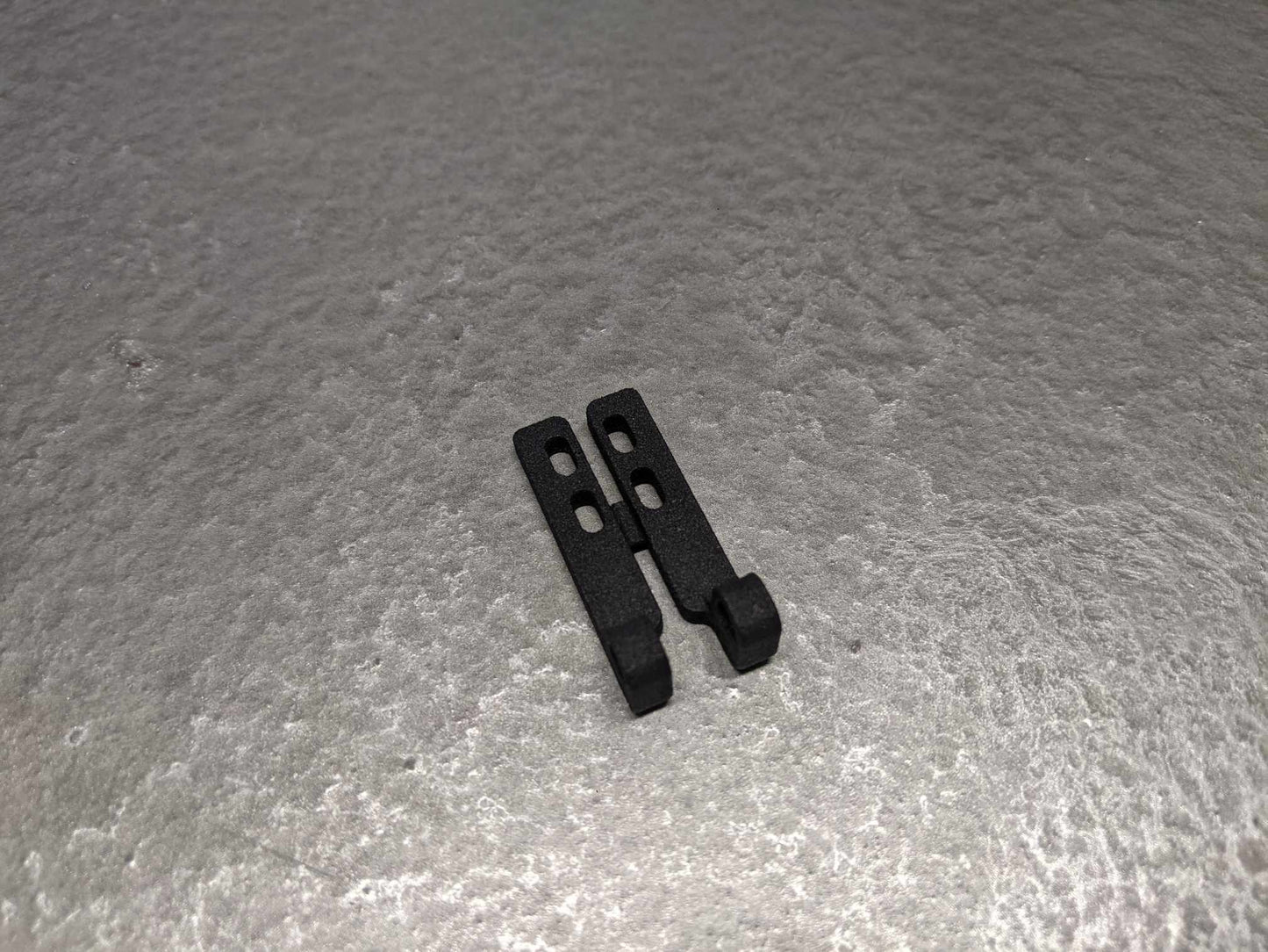 TS P379 Hood Hinges