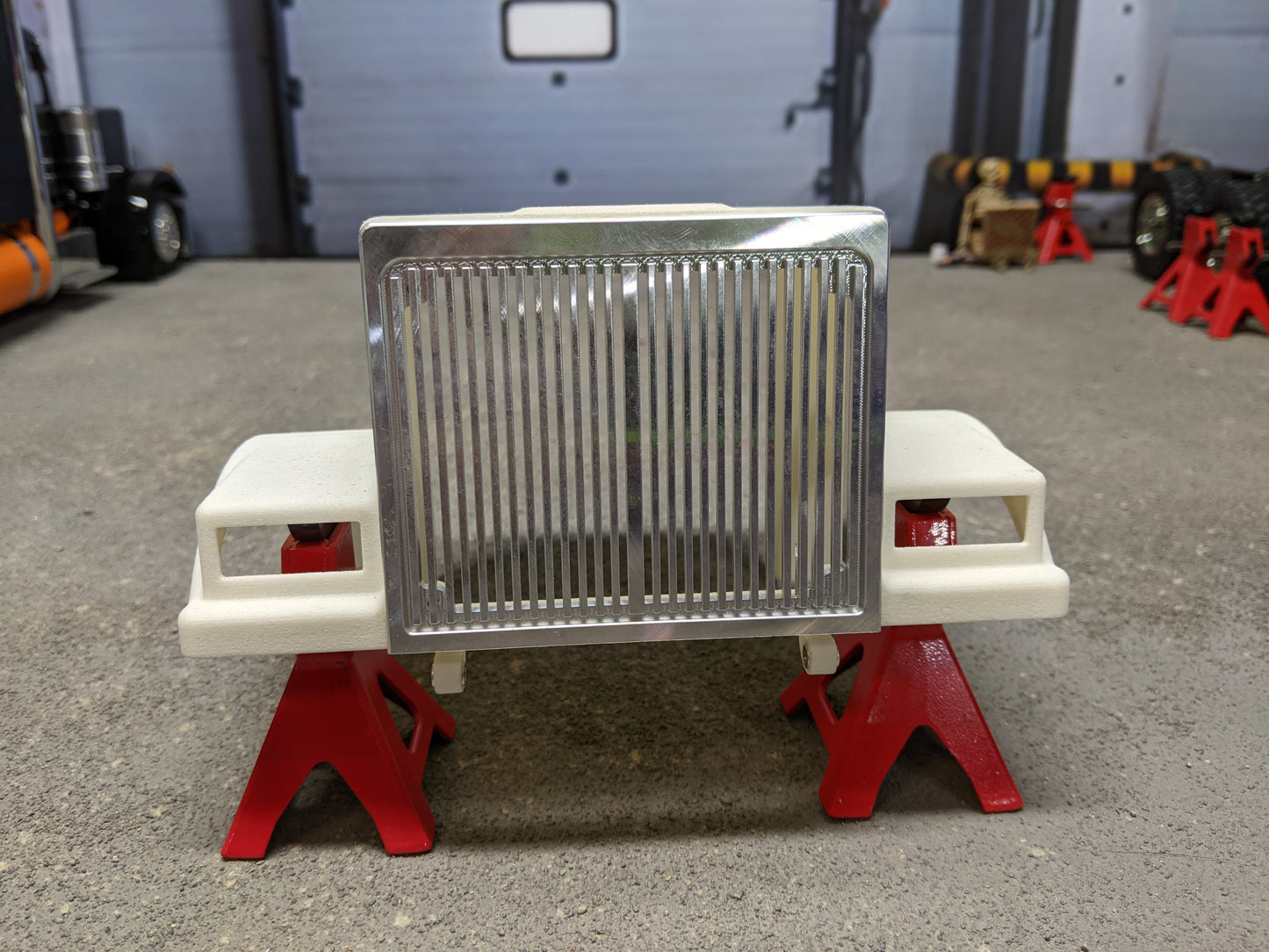 TS-1835 WS Truck Grill